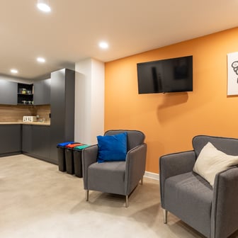 Cozy En Suite - Image 9